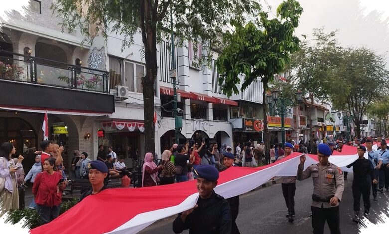Dari Tugu hingga Titik Nol, Bentangan 481 Meter Bawa Pesan Satu Bangsa