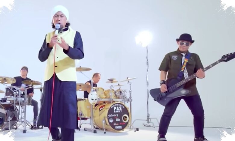 Sandy Ungkap Dugaan Pengemudi Main HP di Balik Kecelakaan Yukie Pas Band