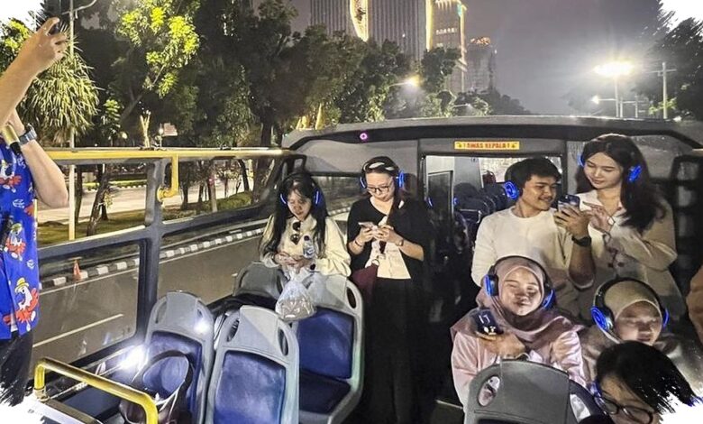 Saat Lampu Jakarta Dilihat Tanpa Kaca Penghalang, Tiket Tur Ini Rp75 Ribu