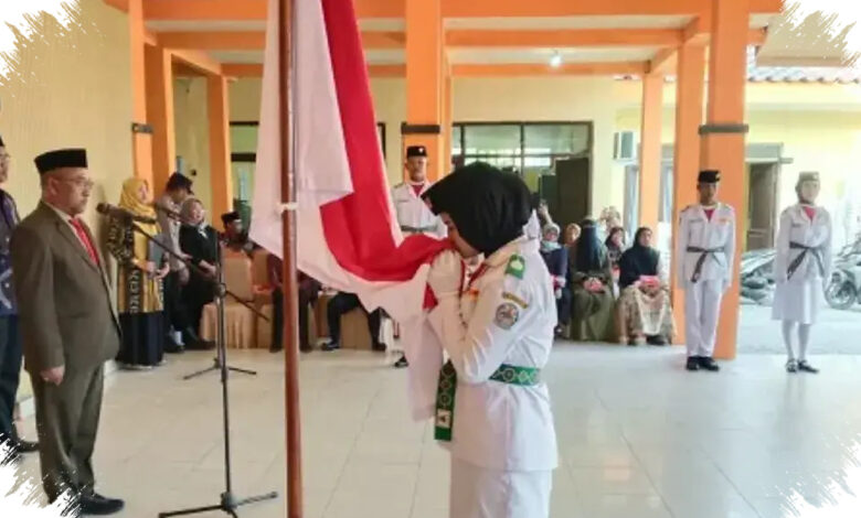 Jelang 17 Agustus, 76 Pelajar Pilihan Resmi Dikukuhkan sebagai Paskibraka Nasional
