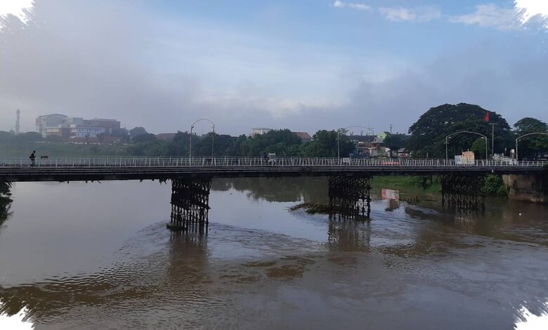 Tak Perlu Tiket Mahal, Taman Brantas Kediri Punya Ruang Hijau dan Pemandangan Bersejarah