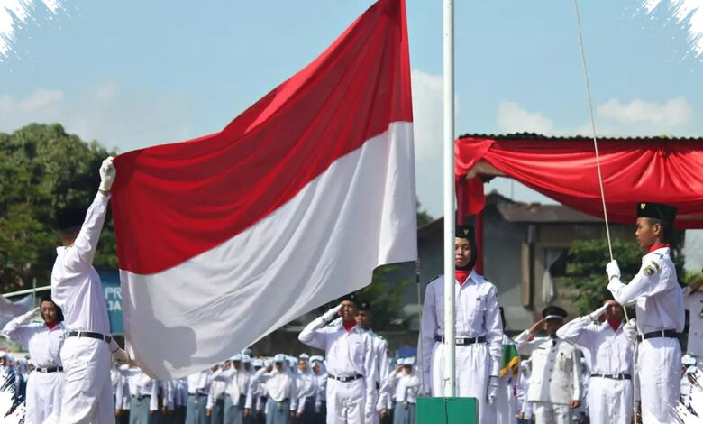 Perjalanan Neeltje dari Ketua OSIS hingga Pembawa Baki Penurunan Bendera