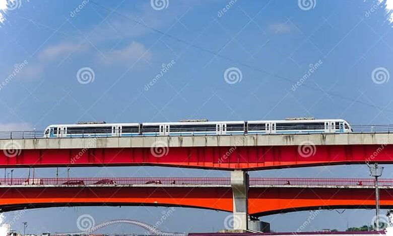 Koridor LRT Palembang Jadi Pilihan Aman Saat Menyeberangi Jalan Protokol yang Padat