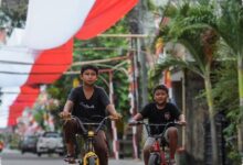 Dari HUT ke-75 ke 81, Bendera Raksasa Warga Curug Terus Bertambah Panjang