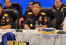 Dua Penumpang Menuju Hong Kong Ditahan usai Bawa Emas Batangan Rp60 Miliar
