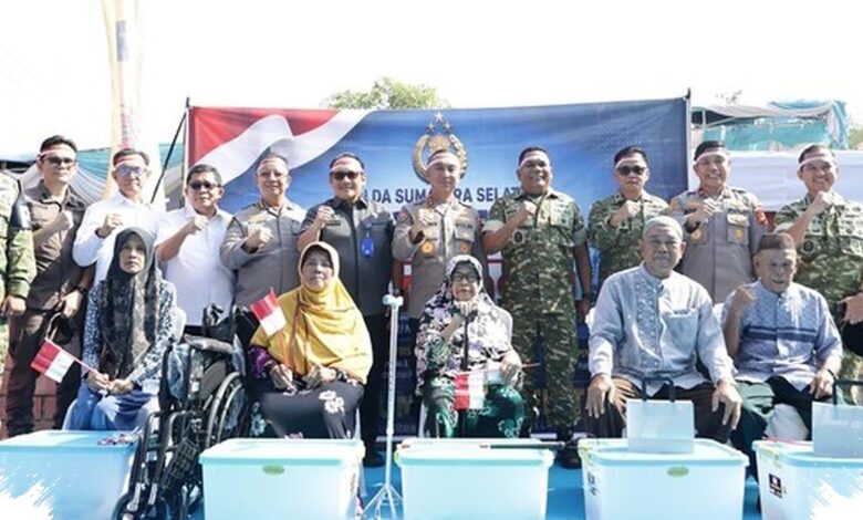 Di Tengah Peresmian Jembatan, 1.000 Warga Banyuasin Terima Bantuan Kesehatan