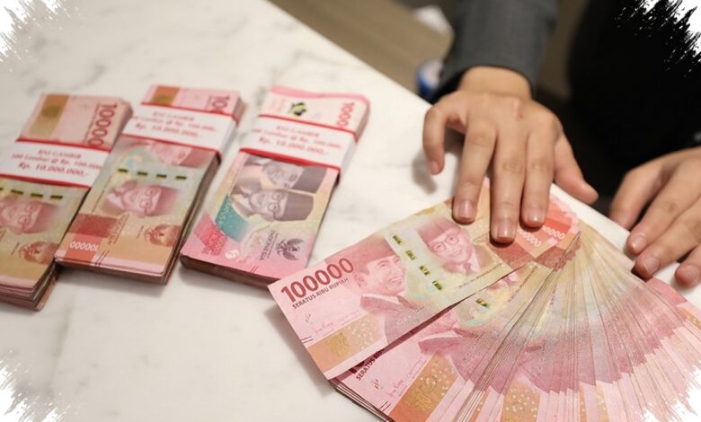 Ringgit Jadi Tekanan Terdalam saat Rupiah Mendekati Rp18.000 dan Emas Naik